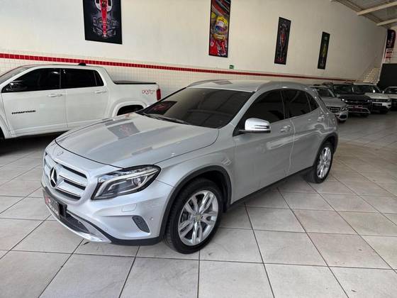 MERCEDES-BENZ GLA 200 1.6 CGI ADVANCE 16V TURBO FLEX 4P AUTOMÁTICO MERCEDES-BENZ GLA 200 1.6 CGI ADVANCE 16V TURBO FLEX 4P AUTOMÁTICO